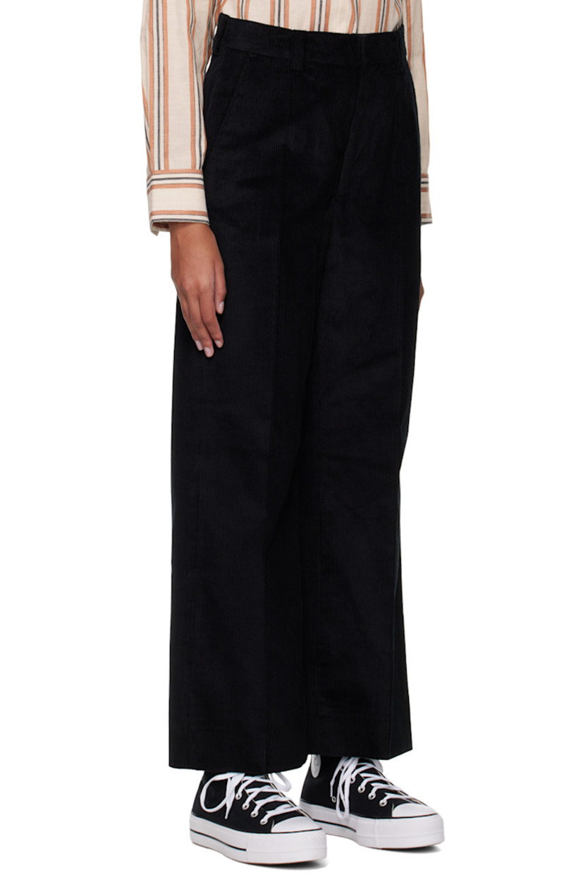 Cotton corduroy trousers.

· Belt loops
· Four-pocket styling
· Zip-fly

Wholesale exclusivity at SSENSE.

Supplier color: Black
