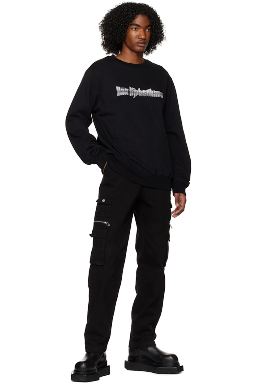Organic cotton fleece sweatshirt.

· Rib knit crewneck, hem, and cuffs
· Logo printed at chest
· Dropped shoulders

Supplier color: Black
