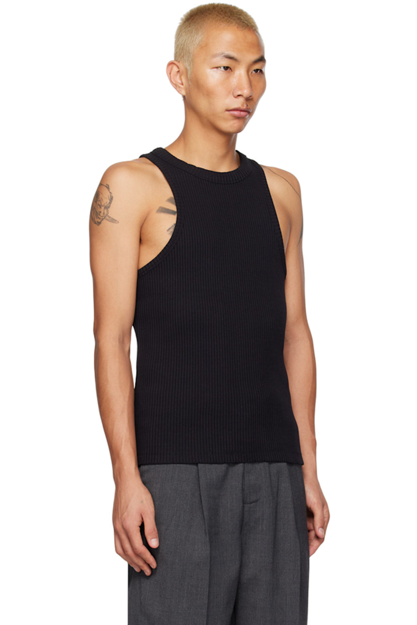 Rib knit stretch organic cotton tank top.

· Crewneck
· Logo plaque at racer back

Supplier color: Black