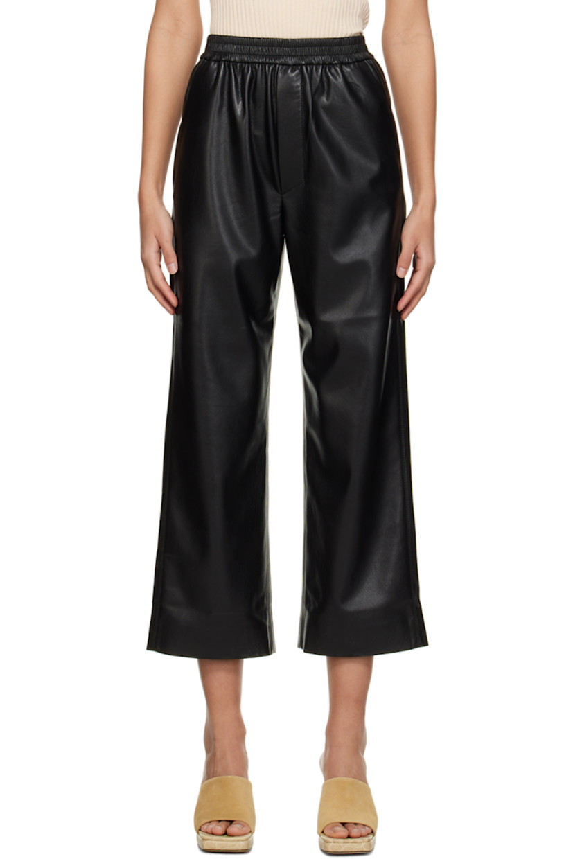 OKOBOR™ grained vegan leather trousers.

· Elasticized waistband
· Two-pocket styling
· Mock-fly

Supplier color: Black