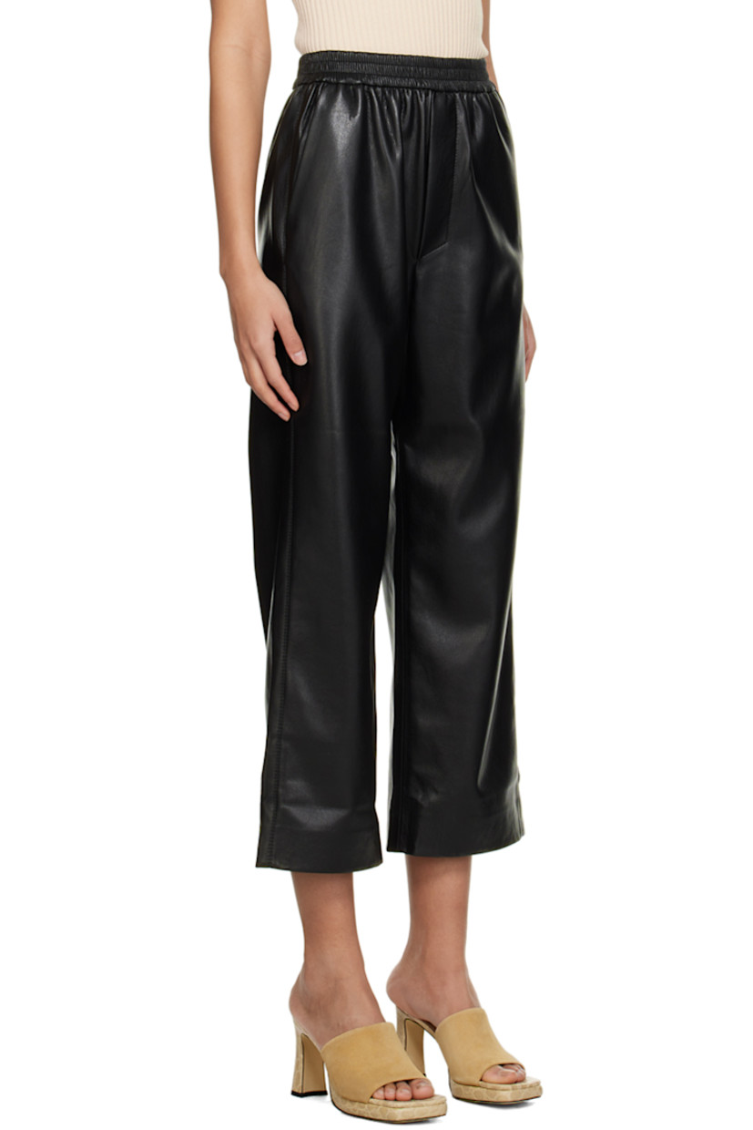 OKOBOR™ grained vegan leather trousers.

· Elasticized waistband
· Two-pocket styling
· Mock-fly

Supplier color: Black