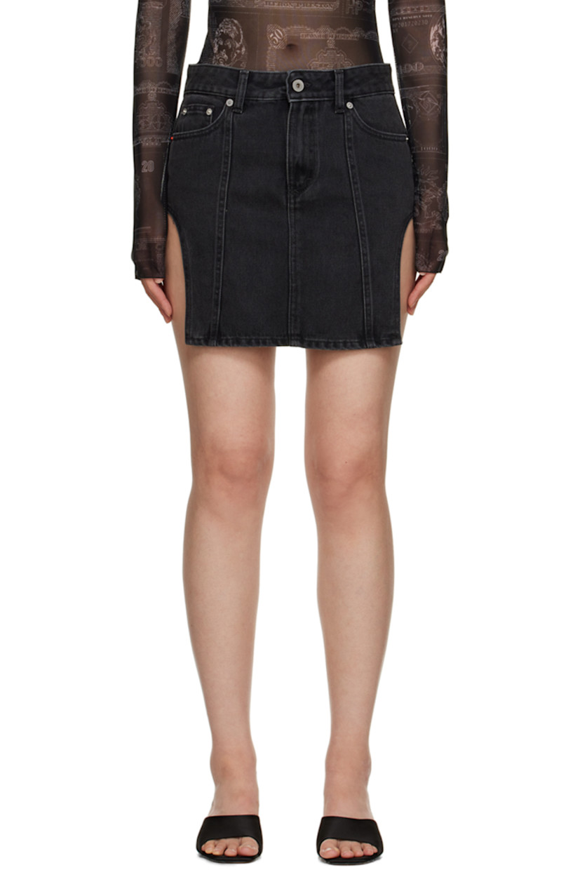 Paneled cotton denim skirt.

· Belt loops
· Three-pocket styling
· Zip-fly
· Cutouts at sides
· Leather logo patch at back waistband
· Partially lined

Supplier color: Black/No color