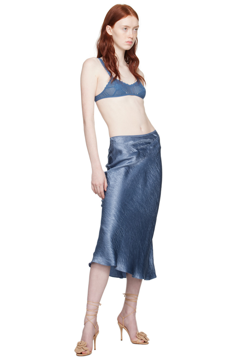 Crocheted cotton bra.

· Sweetheart neckline
· Fixed shoulder straps
· Adjustable hook-eye fastening at back
· Unlined

Supplier color: Blue