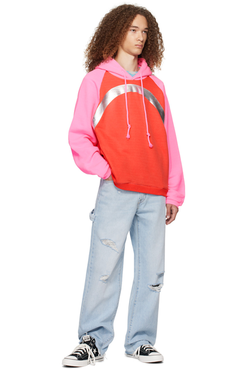 Garment-dyed French terry hoodie. 

· Paneled construction 
· Drawstring and logo printed at hood 
· Graphic printed at front and back
· Seam pockets
· Rib knit hem and cuffs
· Raglan Sleeves 

Supplier color: Pink