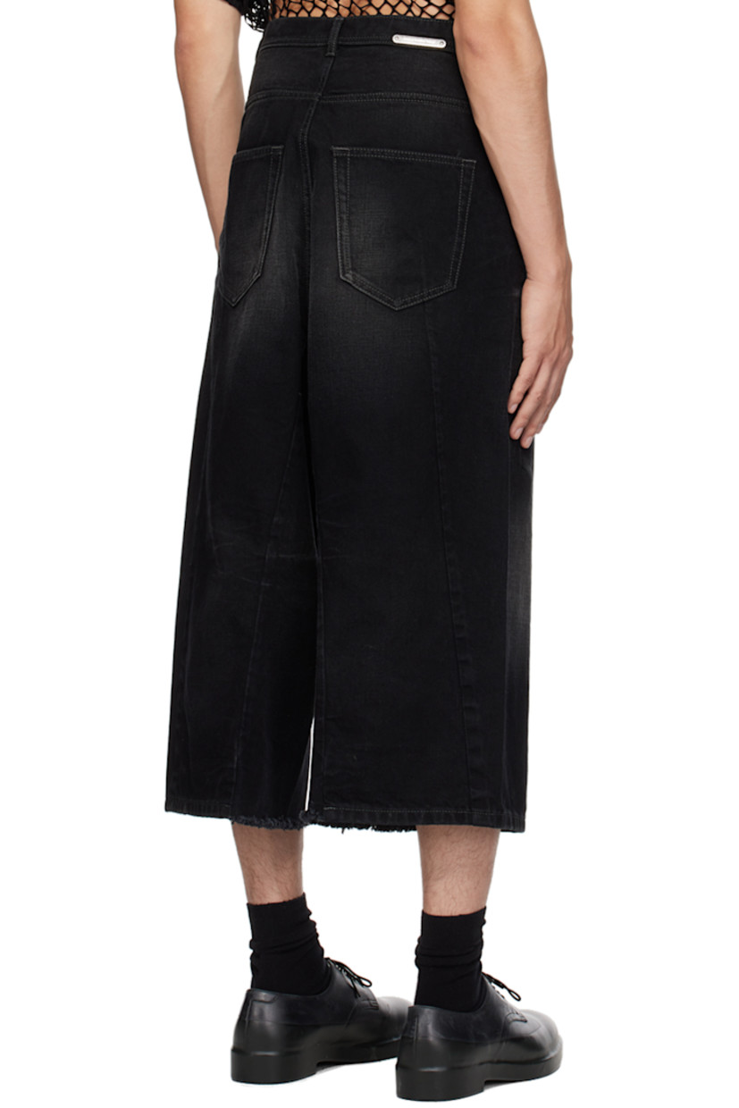 Handcrafted non-stretch denim jeans. Fading and whiskering throughout.

· Paneled construction
· Belt loops
· Five-pocket styling
· Button-fly
· Frayed edge at cuffs
· Logo plaque at back waistband
· Contrast stitching in gray

Supplier color: Black