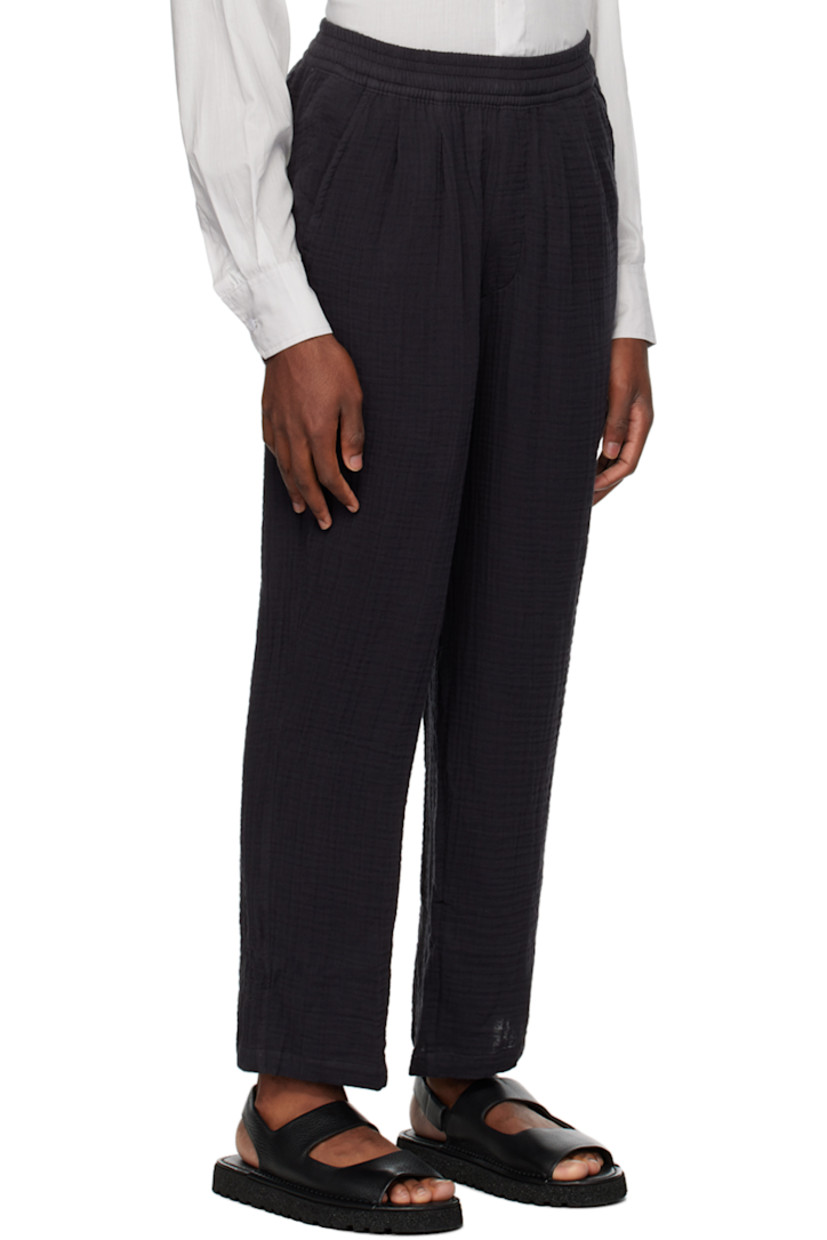 Handcrafted loose-fit cotton gauze sweatpants.

· Concealed drawstring at elasticized waistband
· Three-pocket styling

Supplier color: Black angel
