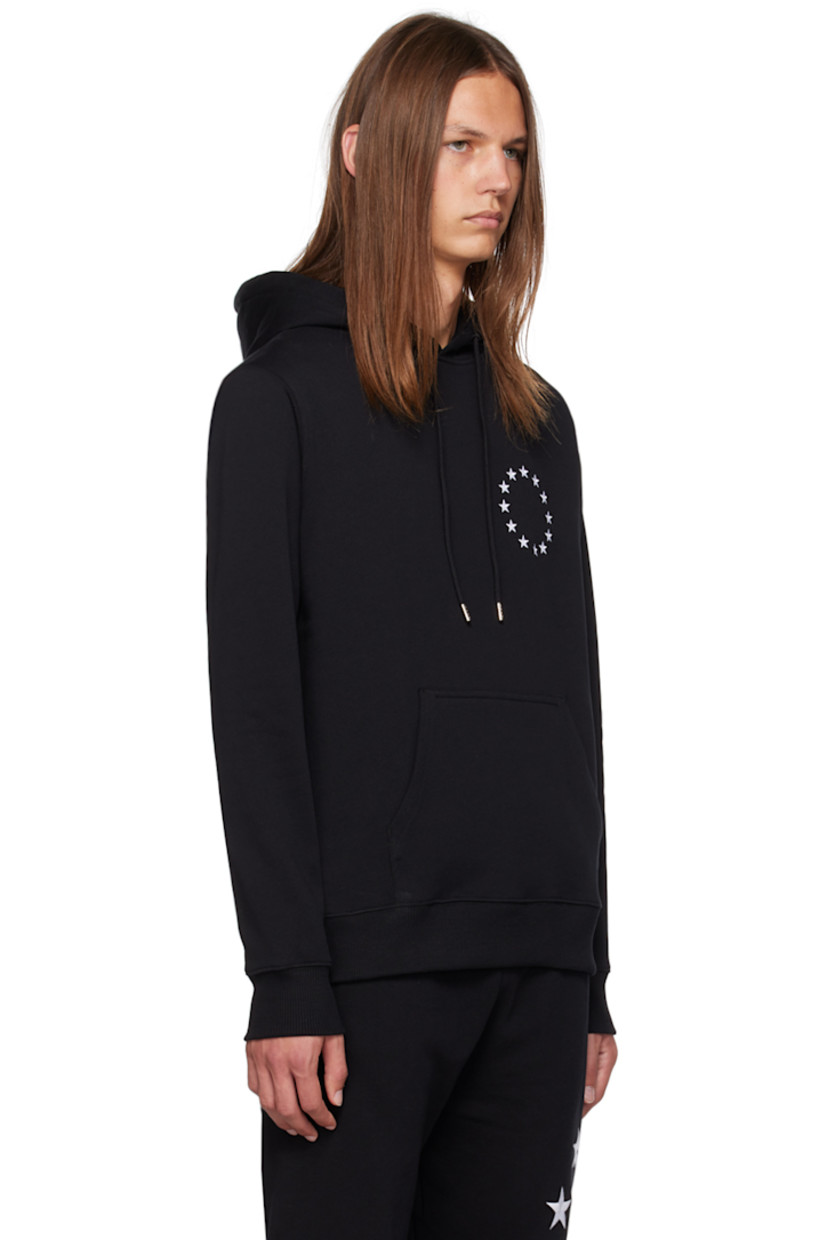 Organic cotton fleece hoodie.

· Drawstring at hood
· Logo graphic embroidered at chest and back
· Kangaroo pocket
· Rib knit hem and cuffs

Supplier color: Black