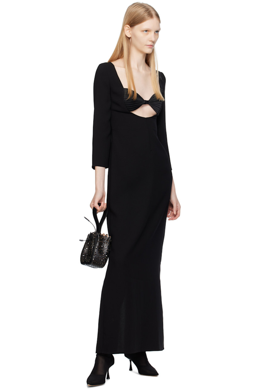 Viscose satin dress.

· Sweetheart neck
· Hook-eye fastening at quilted cups
· Half-zip closure at back
· Central vent at back hem

Supplier color: Black