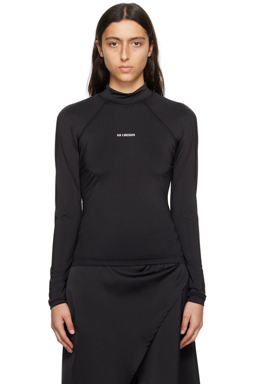 Stretch polyester jersey turtleneck. 

· Logo bonded at chest 
· Raglan sleeves

Supplier color: Black