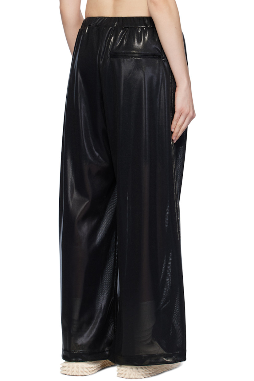 Stretch polyester jersey lounge pants.

· Drawstring at elasticized waistband
· Three-pocket styling
· D-ring at front waistband
· Curb chain logo at front
· Curb chain detailing at outseams
· Full jersey lining

Supplier color: Black
