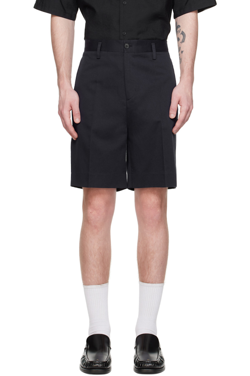 Organic cotton- and linen-blend twill shorts.

· Belt loops
· Four-pocket styling
· Zip-fly
· Creased legs

Supplier color: Navy