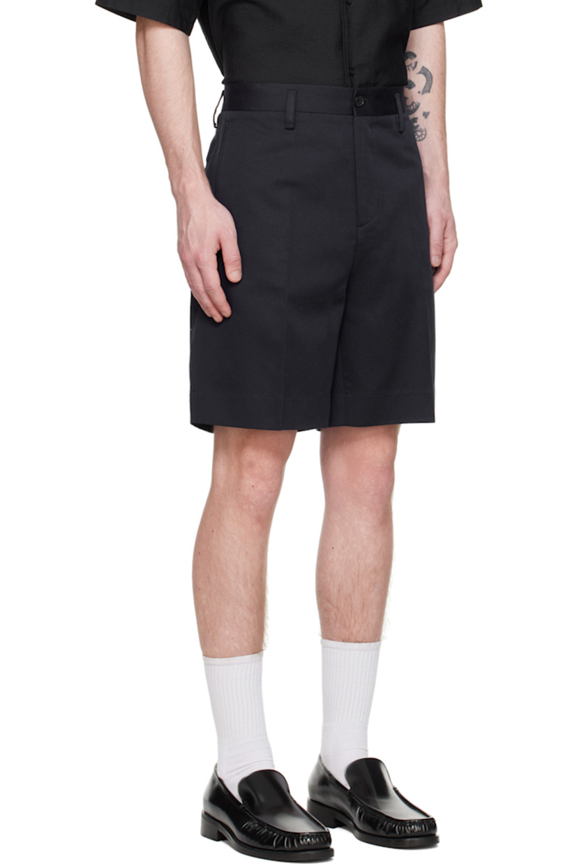 Organic cotton- and linen-blend twill shorts.

· Belt loops
· Four-pocket styling
· Zip-fly
· Creased legs

Supplier color: Navy