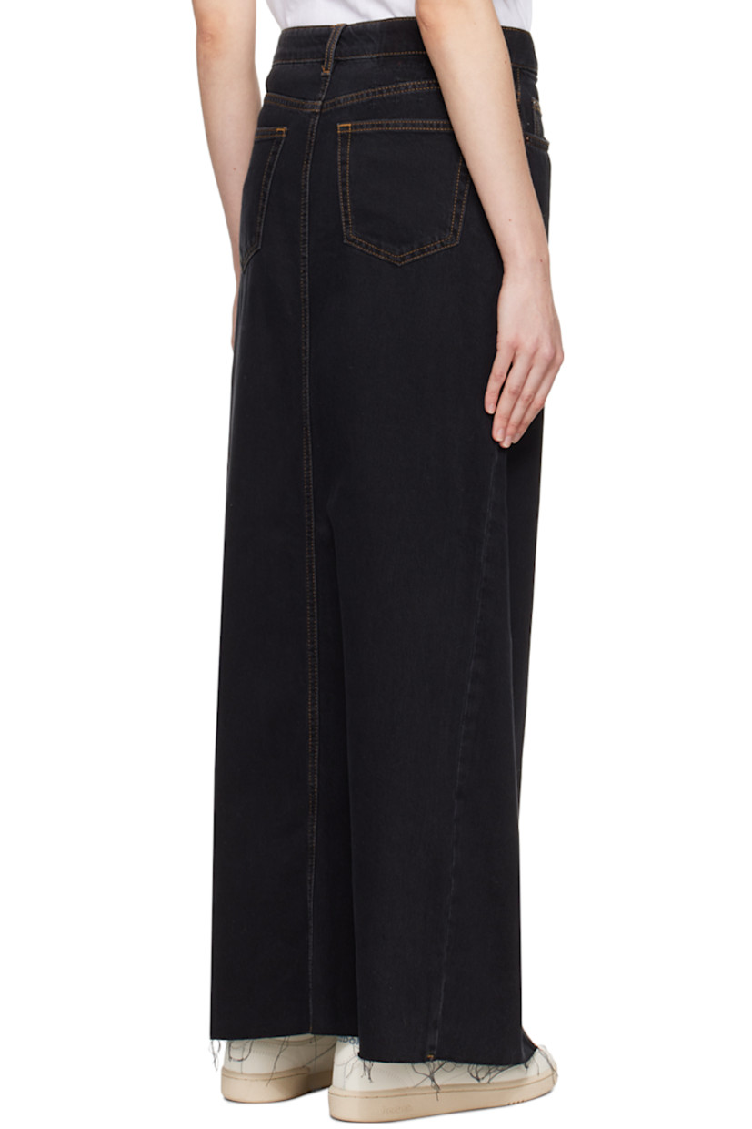 Lightweight non-stretch denim skirt.

· Low-rise
· Belt loops 
· Five-pocket styling 
· Zip-fly 
· Central vent at front 
· Raw edge at hem 
· Embroidered graphics at back 
· Removable textile tag at back pocket
· Logo-engraved bronze-tone hardware
· Contrast stitching in tan 

Supplier color: Black