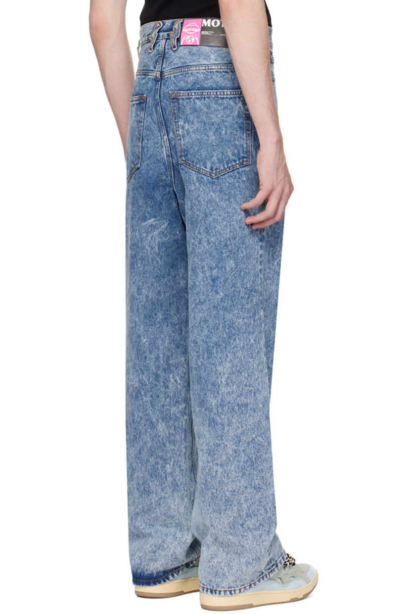 Non-stretch denim jeans. Fading throughout.

· Belt loops
· Five-pocket styling
· Button-fly
· Leather logo patch at back waistband

Supplier color: Blue/Acid wash
