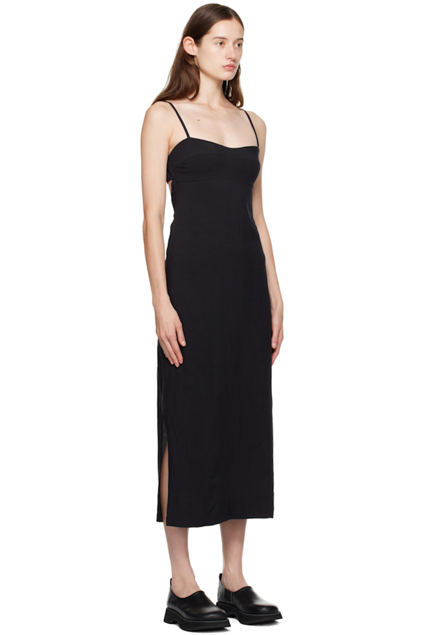 Viscose- and linen-blend voile cover up. 

· Paneled construction
· Sweetheart neck 
· Zip closure at side seam
· Adjustable shoulder straps
· Cutout at elasticized back 
· Partially lined

Supplier color: Black