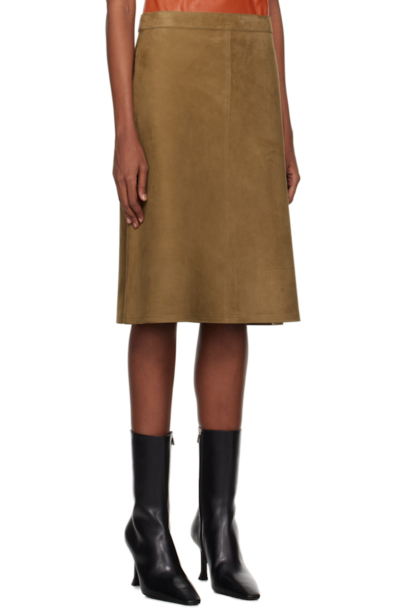 Buffalo suede skirt.

· Single-pocket styling
· Concealed zip closure at side seam
· Unlined

Supplier color: Tobacco