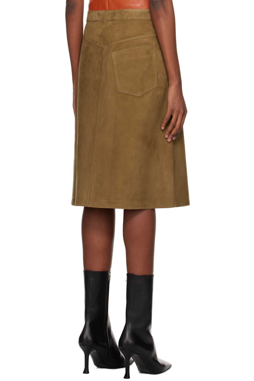 Buffalo suede skirt.

· Single-pocket styling
· Concealed zip closure at side seam
· Unlined

Supplier color: Tobacco