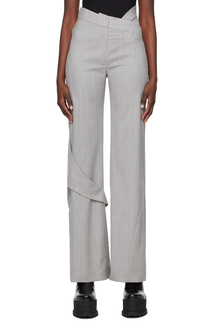 Wool delaine trousers.

· Strap at asymmetric waistband
· Two-pocket styling
· Zip-fly
· Fixed strap at front and back knee
· Concealed zip vent at cuffs

Supplier color: Light grey