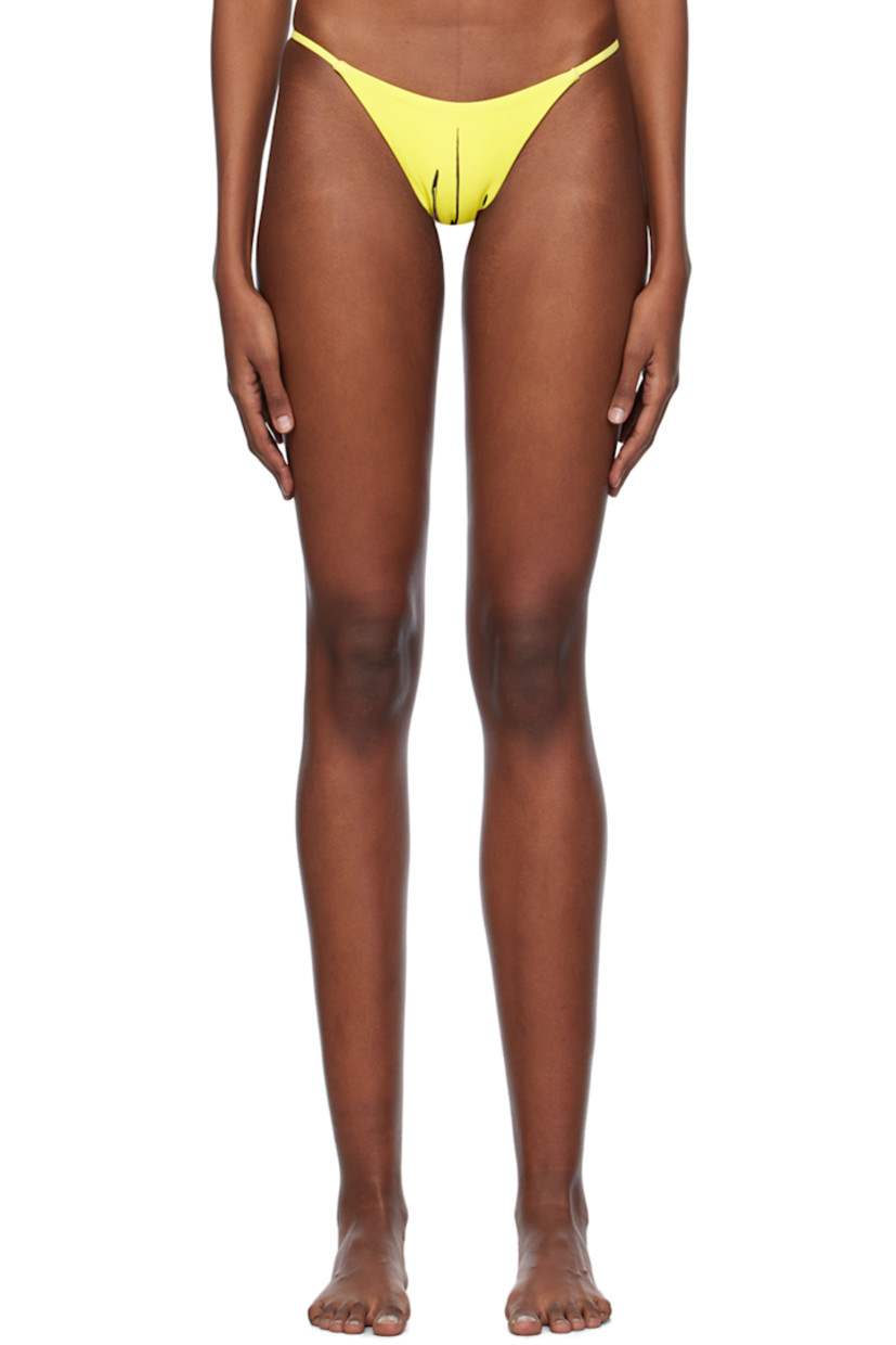 Stretch recycled polyester jersey bikini bottoms. Graphic pattern printed throughout.

· Elasticized waistband
· Full jersey lining

Supplier color: Caledenia orchi