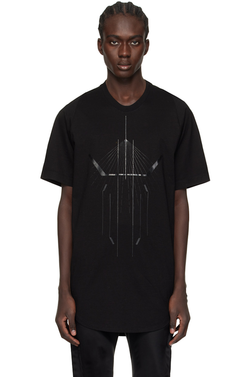 Cotton jersey T-shirt.

· Rib knit crewneck
· Graphic printed at front
· Shirttail hem

Supplier color: Black