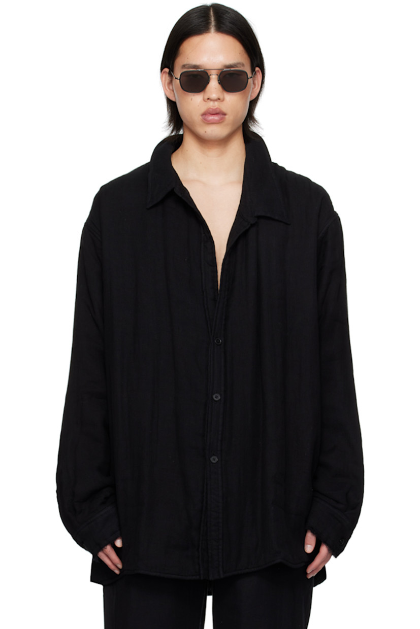 Padded cotton gauze shirt. 

· Wrap construction
· Spread collar
· Button closure
· Button detailing at side seam 
· Raw edge at cuffs and back yoke
· Logo embroidered a back yoke
· Full plain-woven lining

Supplier color: Black