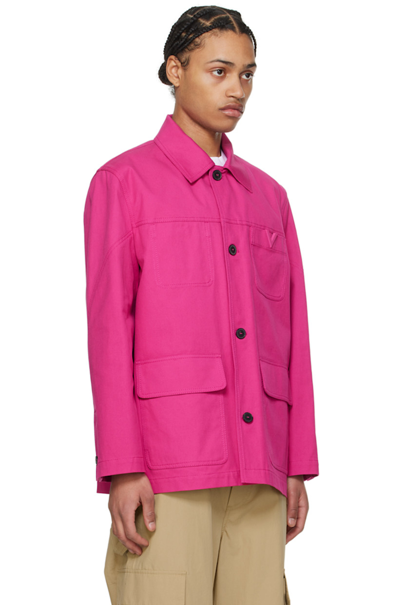 Stretch cotton canvas jacket. 

· Spread collar
· Button closure
· Logo hardware at chest
· Patch and flap pockets
· Single-button barrel cuffs
· Patch pocket at interior
· Unlined

Supplier color: Rose hill