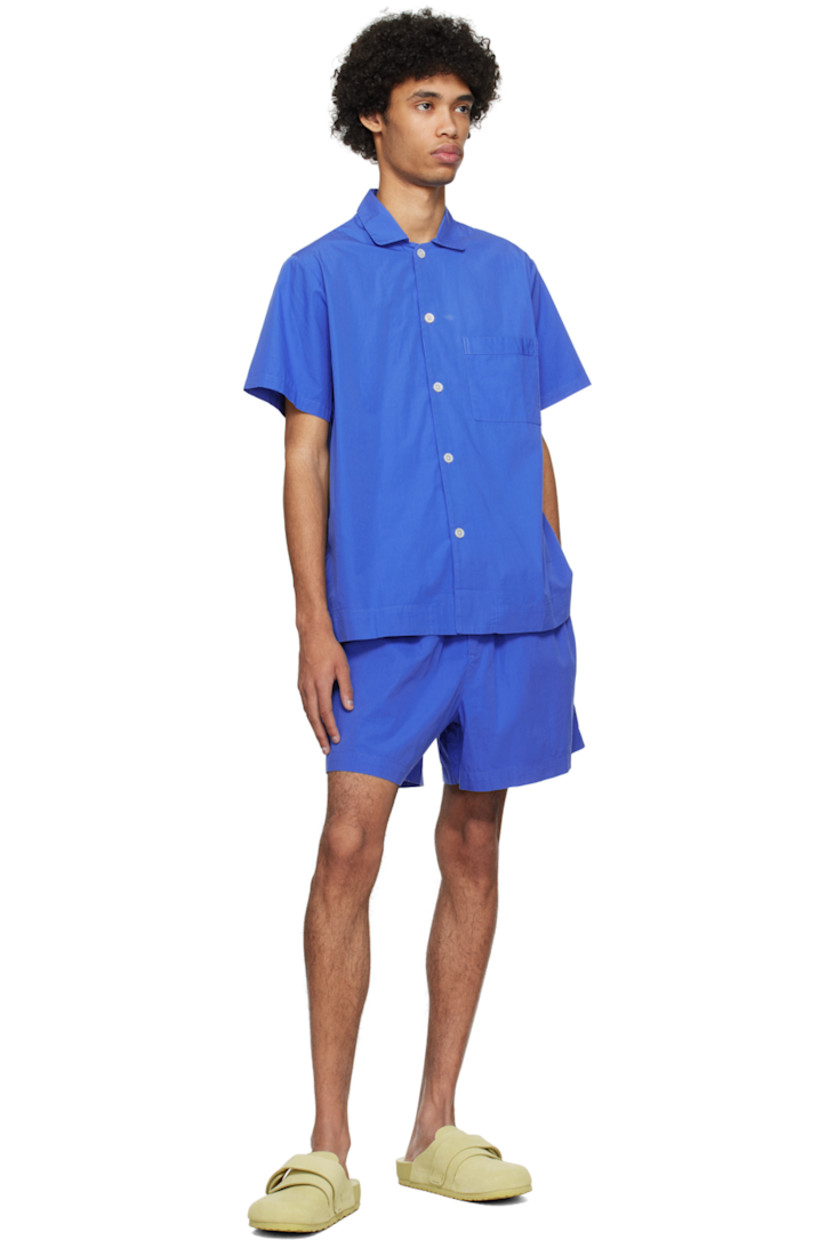 Lightweight OEKO-TEX® Standard 100-certified organic cotton poplin pyjama shirt. 

· Spread collar
· Button closure
· Patch pocket at chest
· Mother-of-pearl hardware

Supplier color: Royal blue