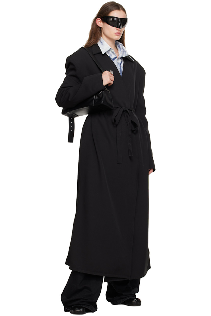 Cotton sateen coat. 

· Spread collar
· Open front
· Detachable self-tie belt 
· Seam pockets
· Padded shoulders
· Central vent at back hem 
· Full satin lining

Supplier color: Black