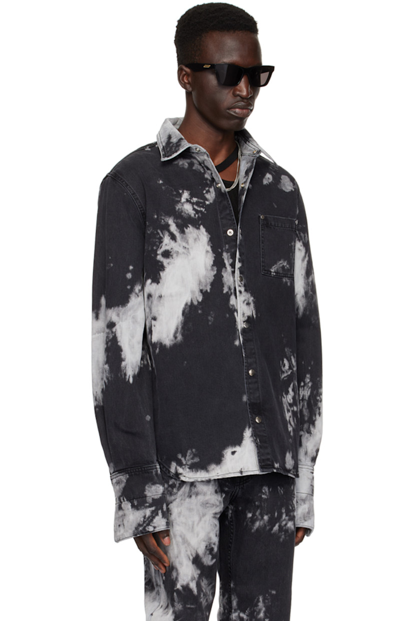 Non-stretch denim shirt. Hand-tie-dye pattern throughout.

· Spread collar
· Press-stud closure
· Patch pocket
· Shirttail hem
· Adjustable two-button press-stud cuffs
· Twin pleats at back yoke

Supplier color: Smoke