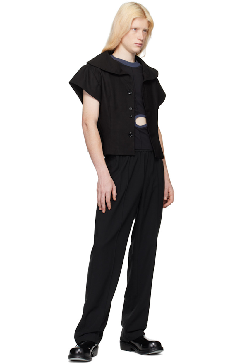 Polyester jersey T-shirt. Exposed seams throughout.

· Rib knit crewneck
· Logo embroidered at chest
· Cutout at front
· Raglan sleeves

Available exclusively at SSENSE.

Supplier color: Black
