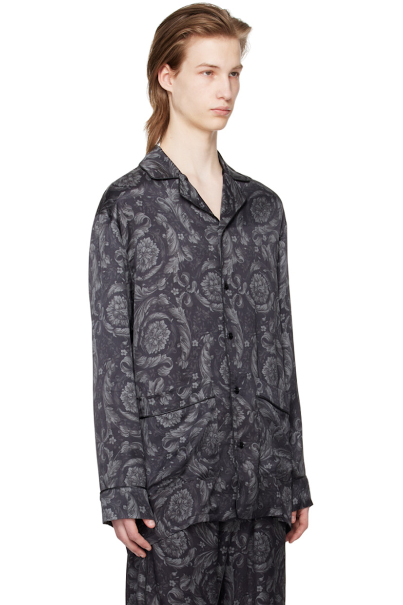 Viscose satin pyjama shirt. Piping and graphic pattern printed throughout. 

· Open spread collar
· Button closure
· Patch pockets

Supplier color: Black/Grey