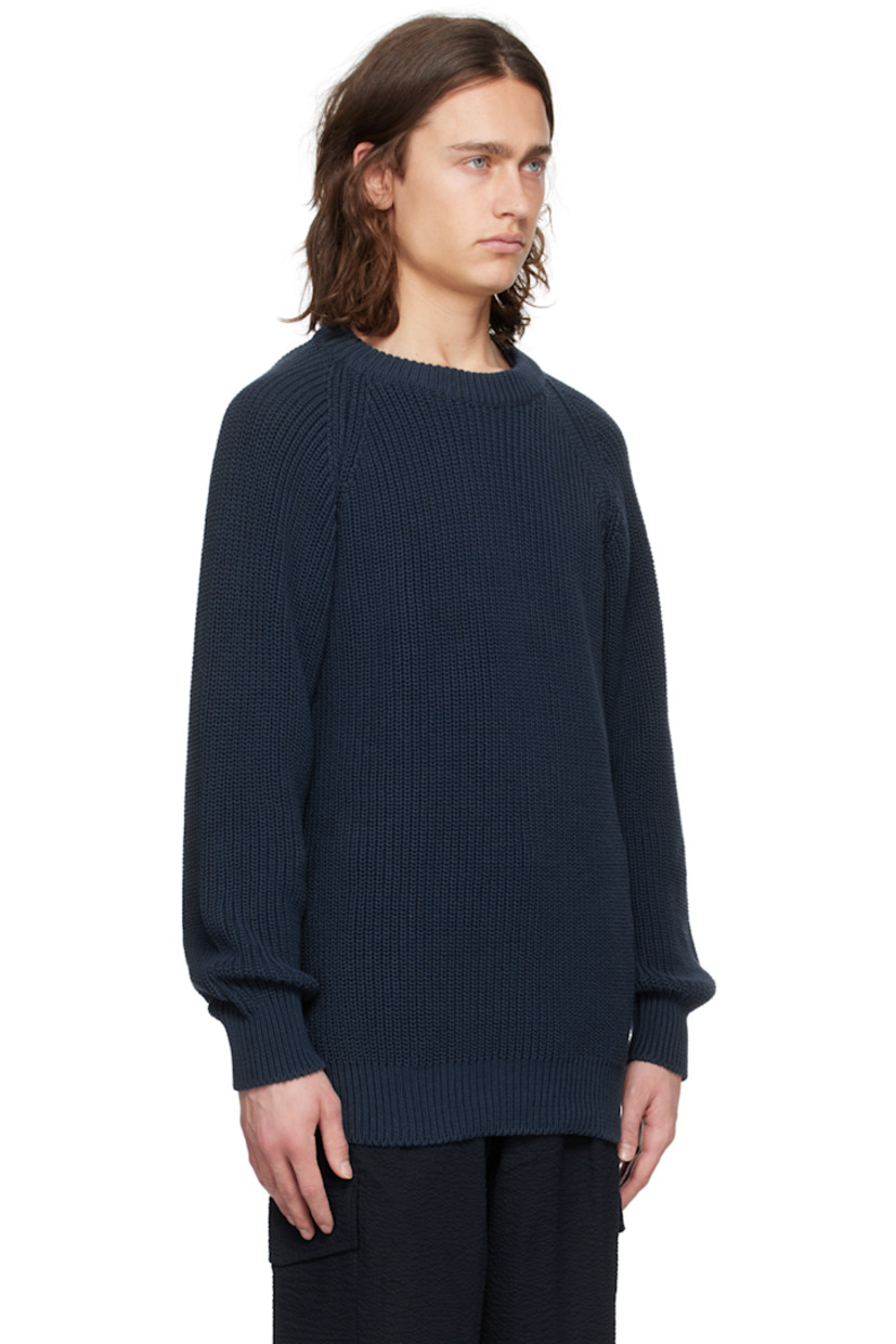 Knit cotton sweater.

· Rib knit crewneck, hem, and cuffs
· Raglan sleeves

Supplier color: Blue