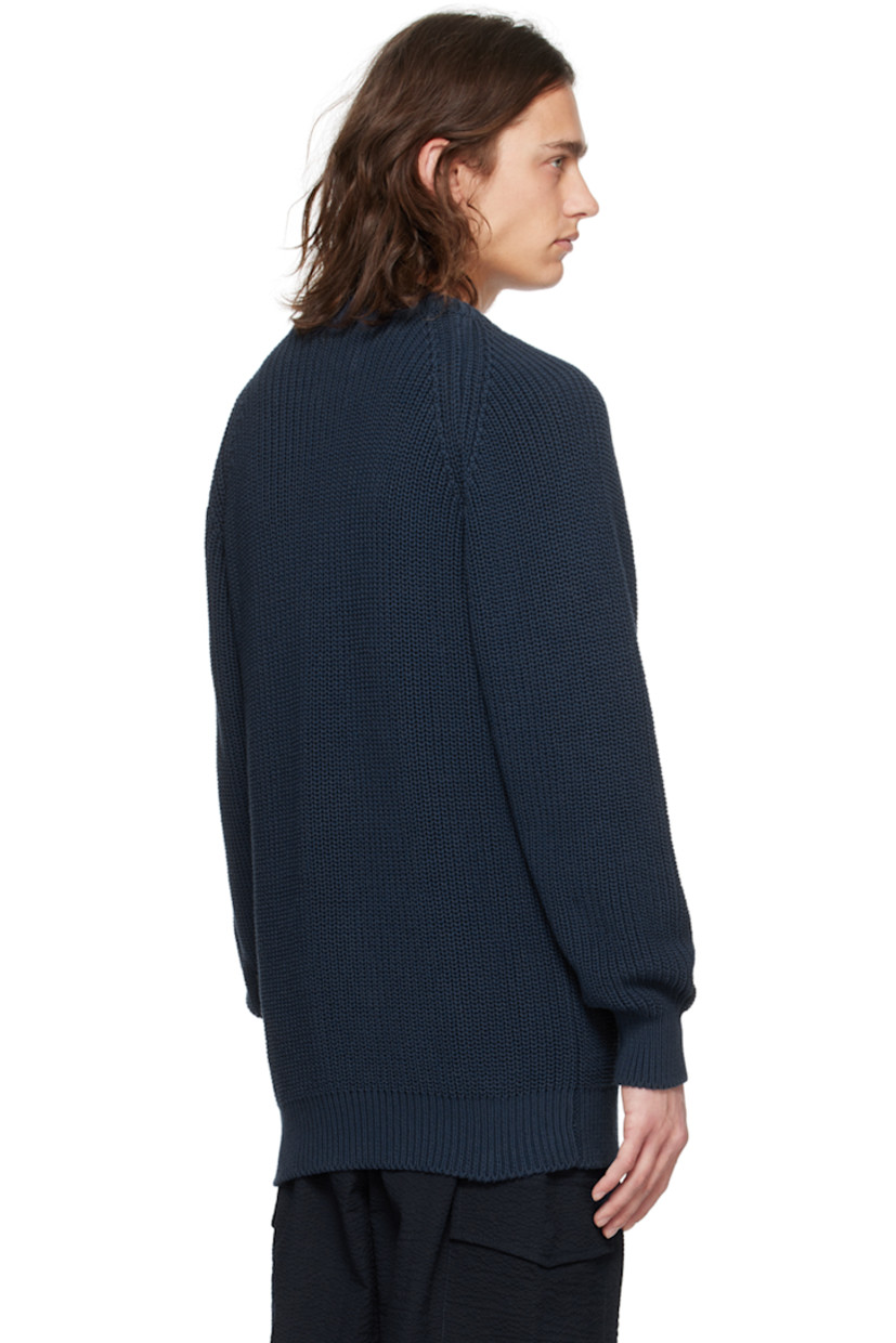 Knit cotton sweater.

· Rib knit crewneck, hem, and cuffs
· Raglan sleeves

Supplier color: Blue