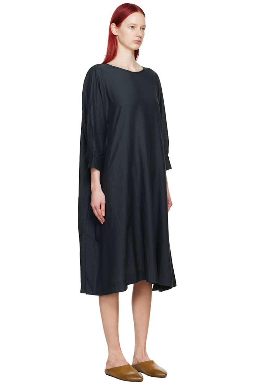 Cotton herringbone dress.

· Round neck
· Seam pockets
· Single-button barrel cuffs
· Vented side seams
· Self-tie fastening and pleats at back collar
· Unlined

Supplier color: Soft herringbone charcoal