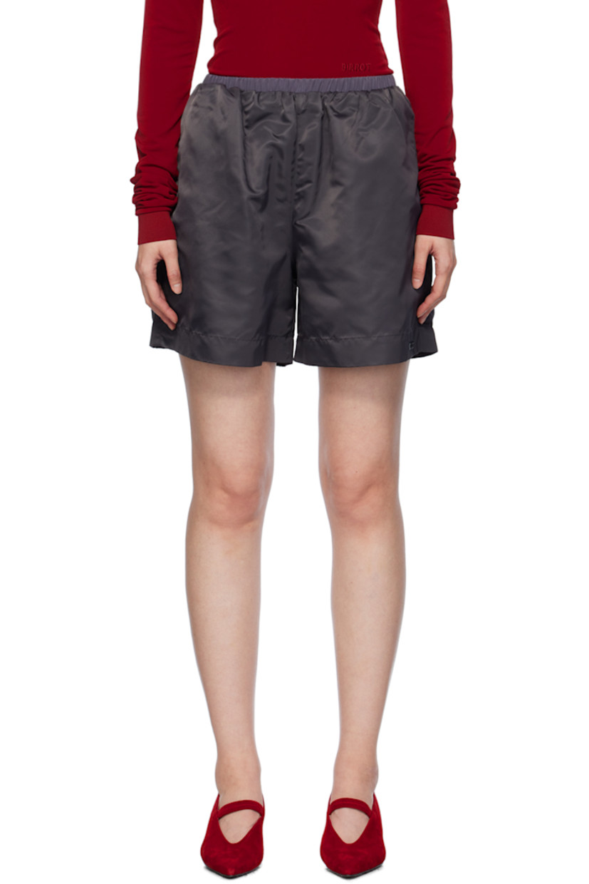 Nylon twill shorts.

· Elasticized waistband
· Four-pocket styling
· Logo patch at cuff

Supplier color: Anthracite