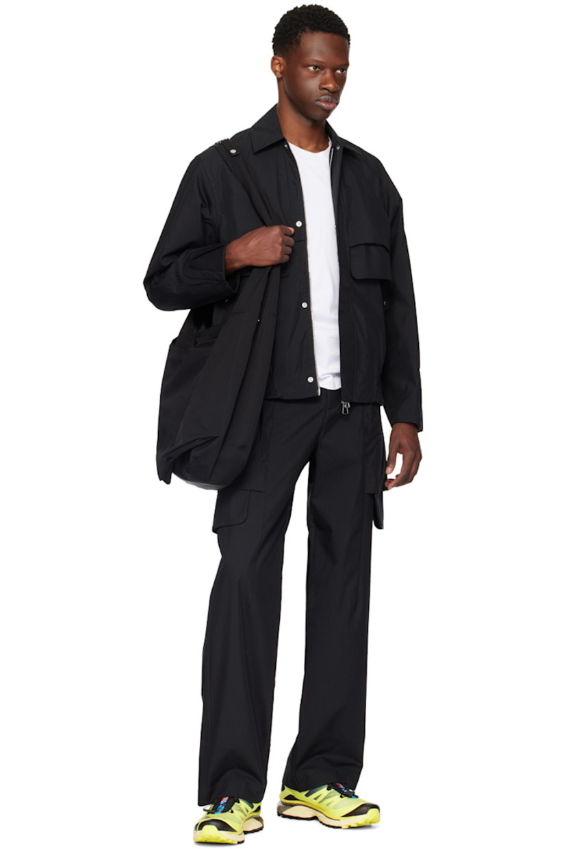 Straight-leg cotton- and nylon-blend twill cargo pants.

· Belt loops
· Four-pocket styling
· Zip-fly
· Pleats at front and back
· Cargo pocket at outseams

Supplier color: Black