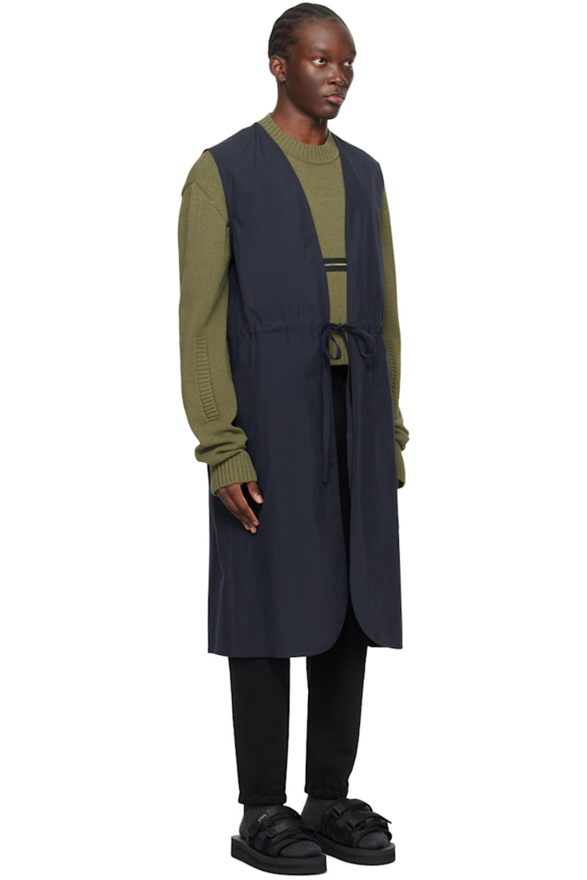 Cotton-and nylon-blend poplin vest. 

· Open front 
· Self-tie fastening at waist 
· Patch pockets 
· Central vent at back hem

Supplier color: Navy