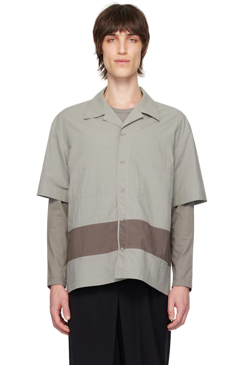 Cotton poplin shirt. 

· Paneled construction
· Open spread collar
· Button closure

Supplier color: Grey