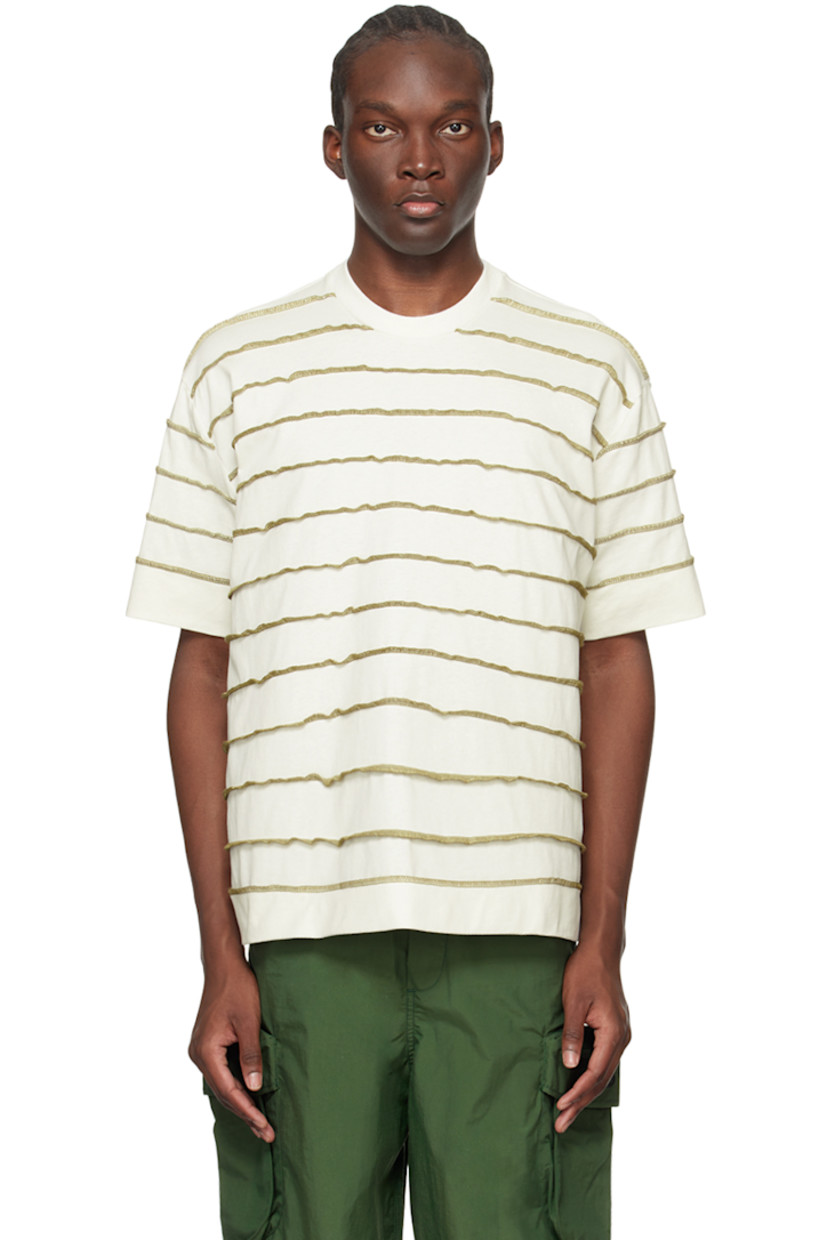 Organic cotton jersey T-shirt.

· Striped topstitching throughout
· Rib knit crewneck 
· Dropped shoulders

Supplier color: Off-white ppt