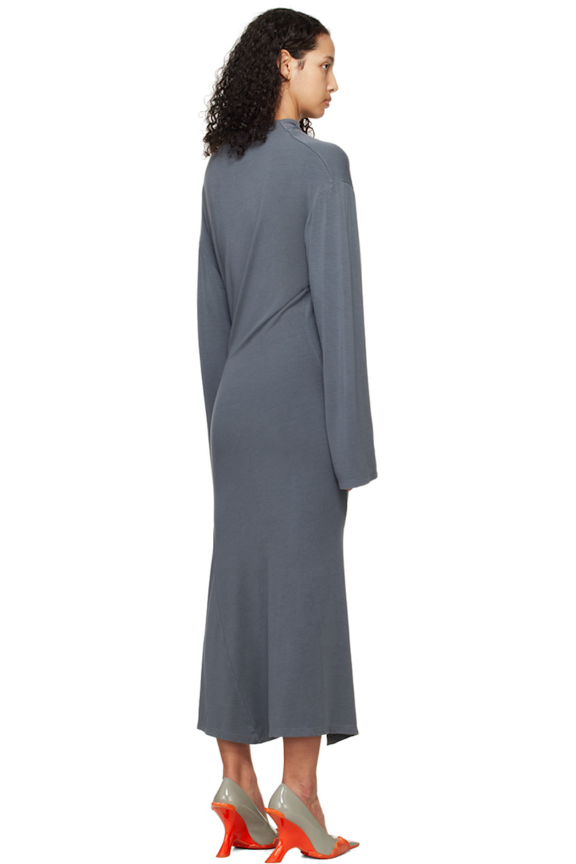 Stretch modal- and silk-blend jersey dress. 

· Crewneck
· Vented hem
· Dropped shoulders

Supplier color: Dye grey