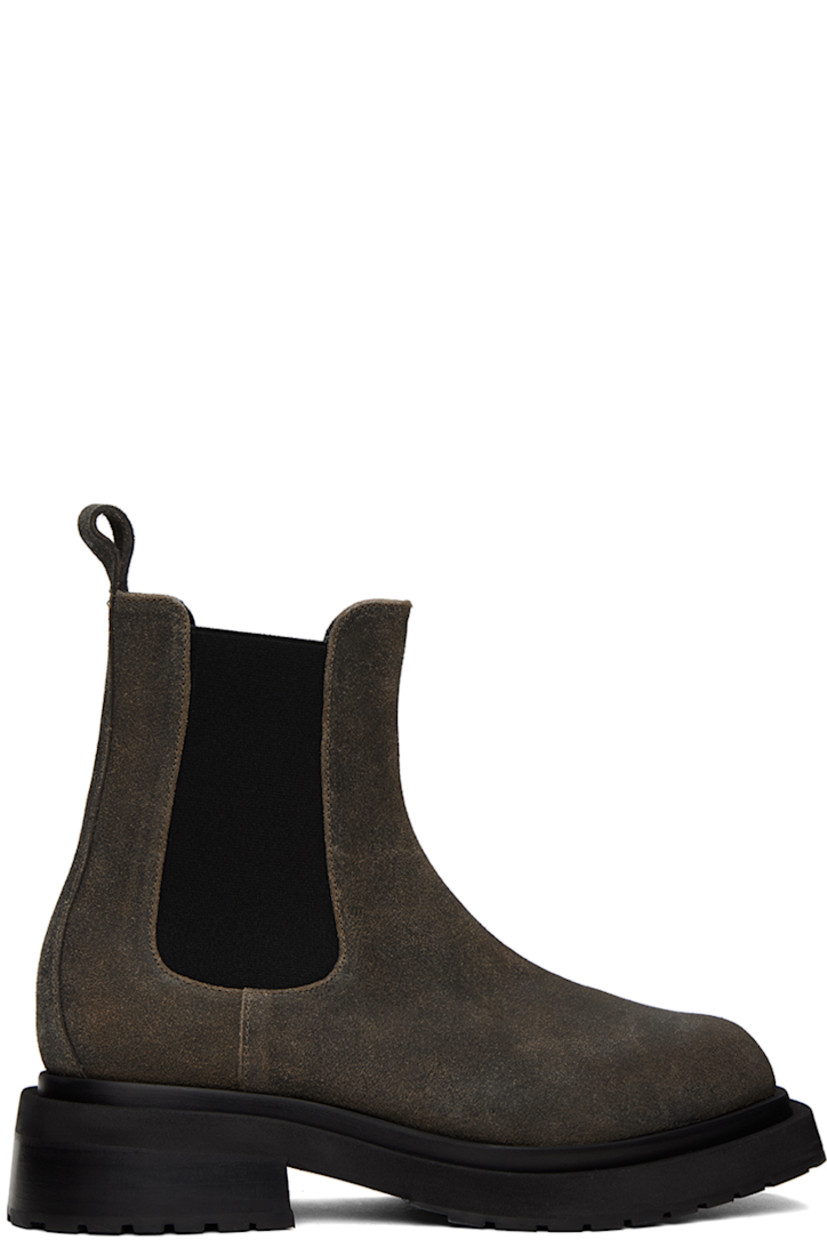 Ankle-high suede Chelsea boots in gray.

· Square toe
· Pull-loop at heel collar
· Elasticized gusset at sides
· Grained leather lining 
· Rubber injection at block heel
· Treaded rubber sole
· Heel: H1.5"

Supplier color: Gray