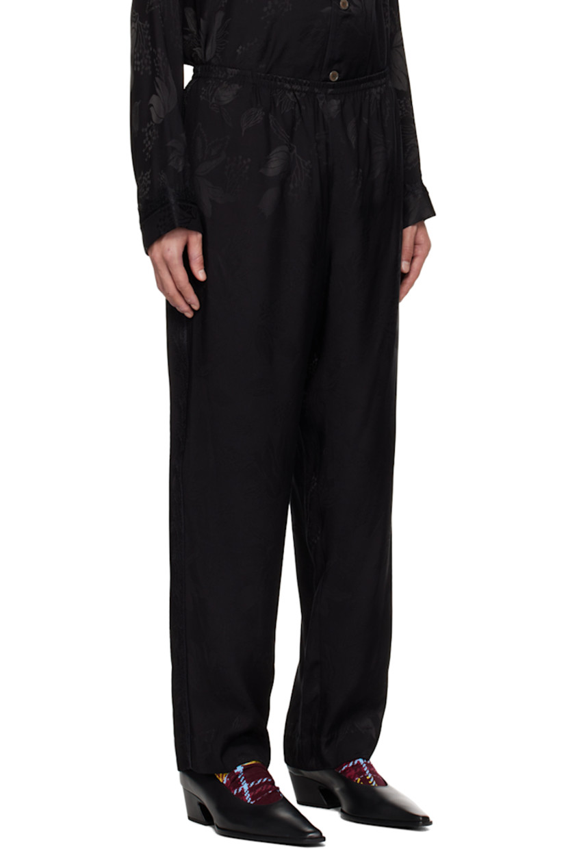 Viscose-blend damask trousers. Lace trim and jacquard floral patten throughout.

· Elasticized waistband
· Four-pocket styling

Available exclusively at SSENSE.
 
Supplier color: Floral jacquard