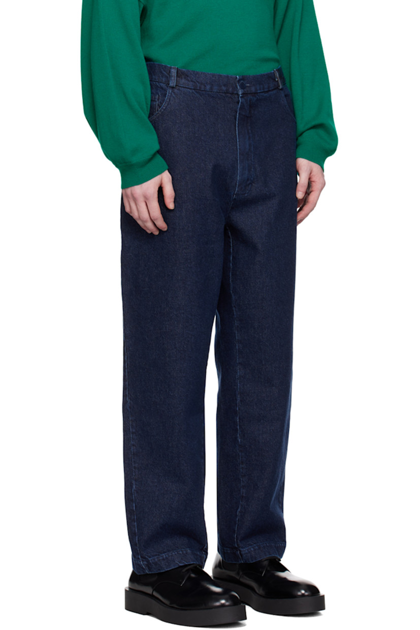 Non-stretch BCI-certified cotton denim jeans. Fading throughout.

· High-rise
· Belt loops at partially elasticized waistband
· Five-pocket styling
· Zip-fly

Supplier color: Indigo