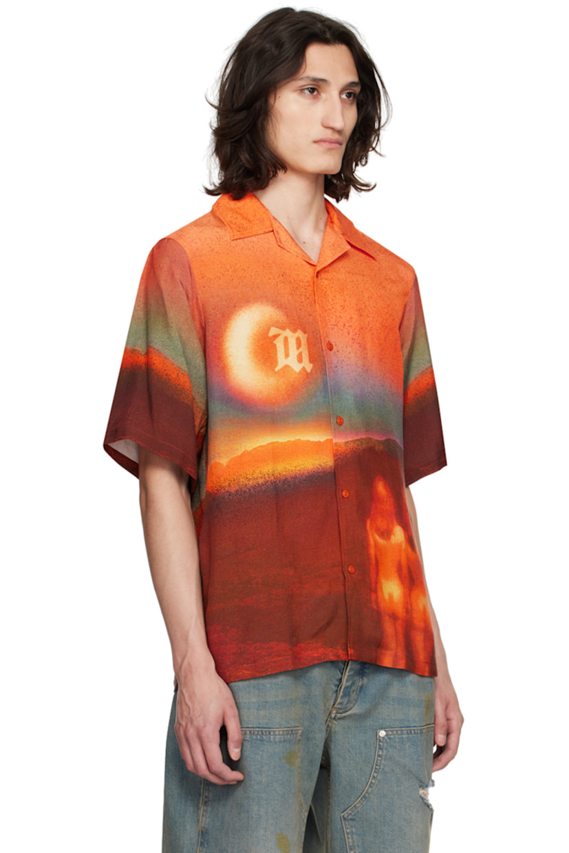 Plain-woven viscose- and linen-blend shirt. Graphic printed throughout. 

· Open spread collar
· Button closure 
· Logo printed at front

Supplier color: Mlc