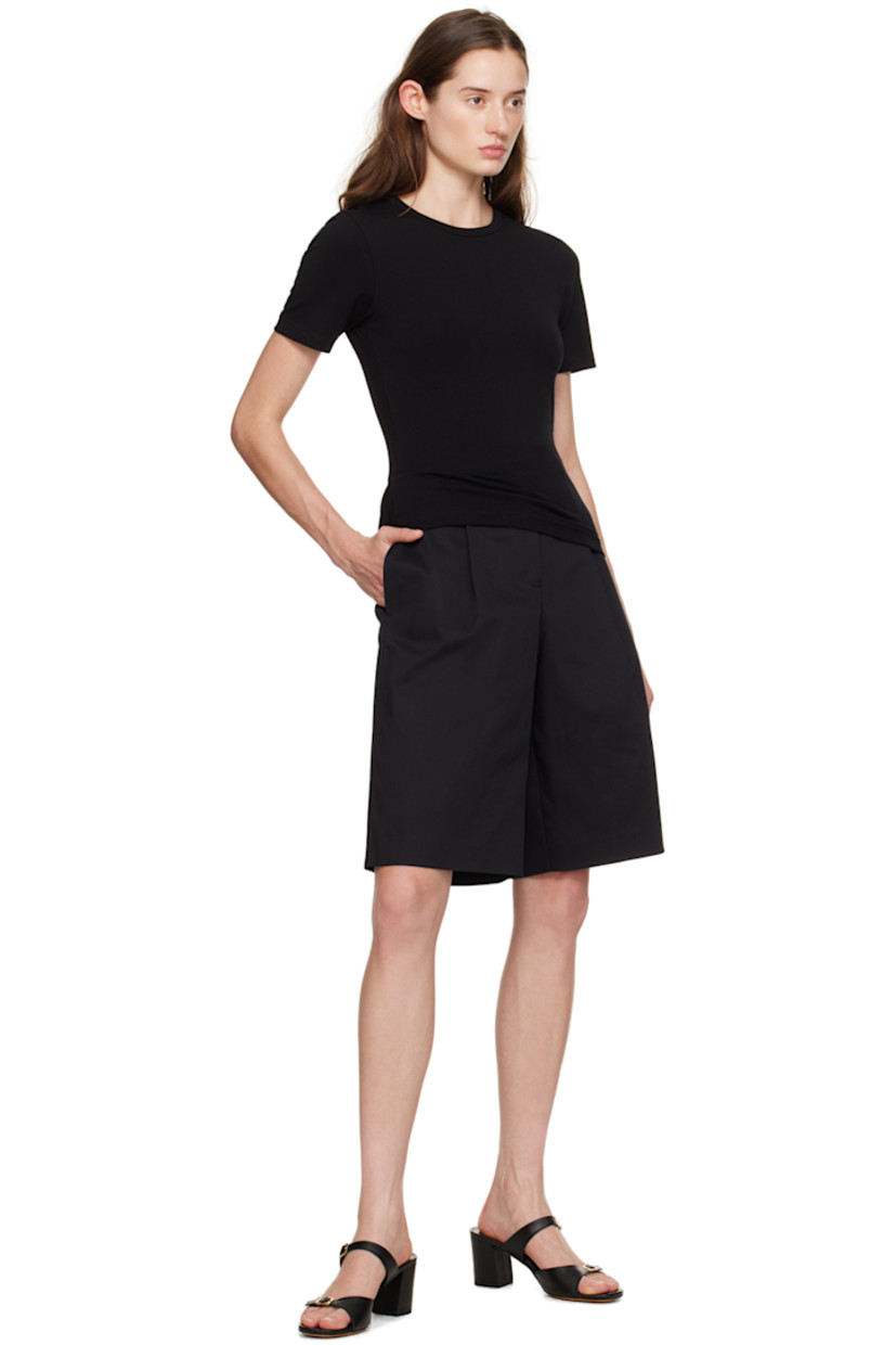 Lightweight stretch organic cotton jersey T-shirt. Crewneck.

Supplier color: Black