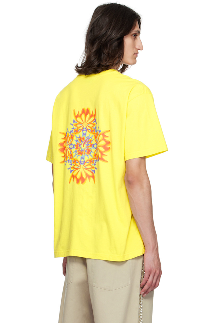 Cotton jersey T-shirt. 

· Rib knit crewneck
· Logo graphic printed at front
· Floral graphic printed at back

Supplier color: Yellow
