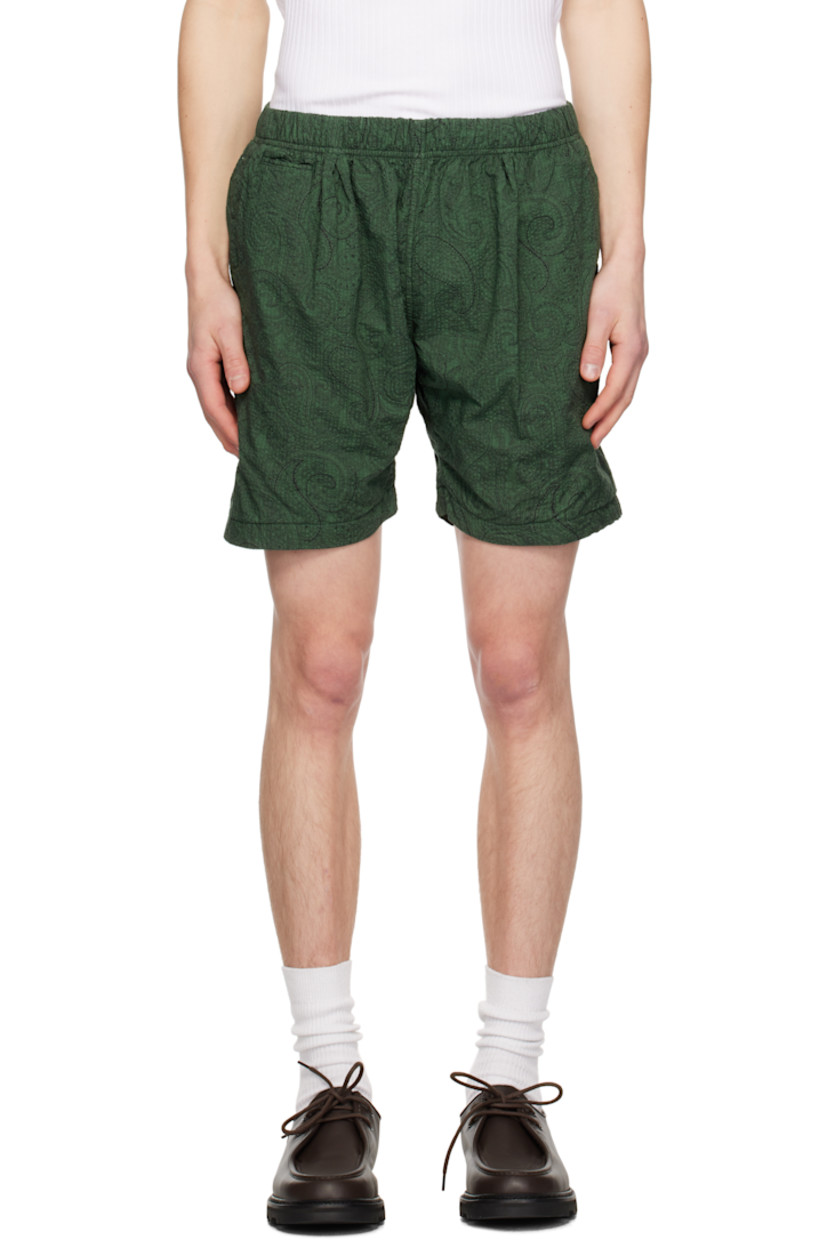 Overdyed cotton seersucker shorts. Paisley pattern printed throughout.

· Concealed drawstring at elasticized waistband
· Five-pocket styling
· Full twill lining

Supplier color: Green