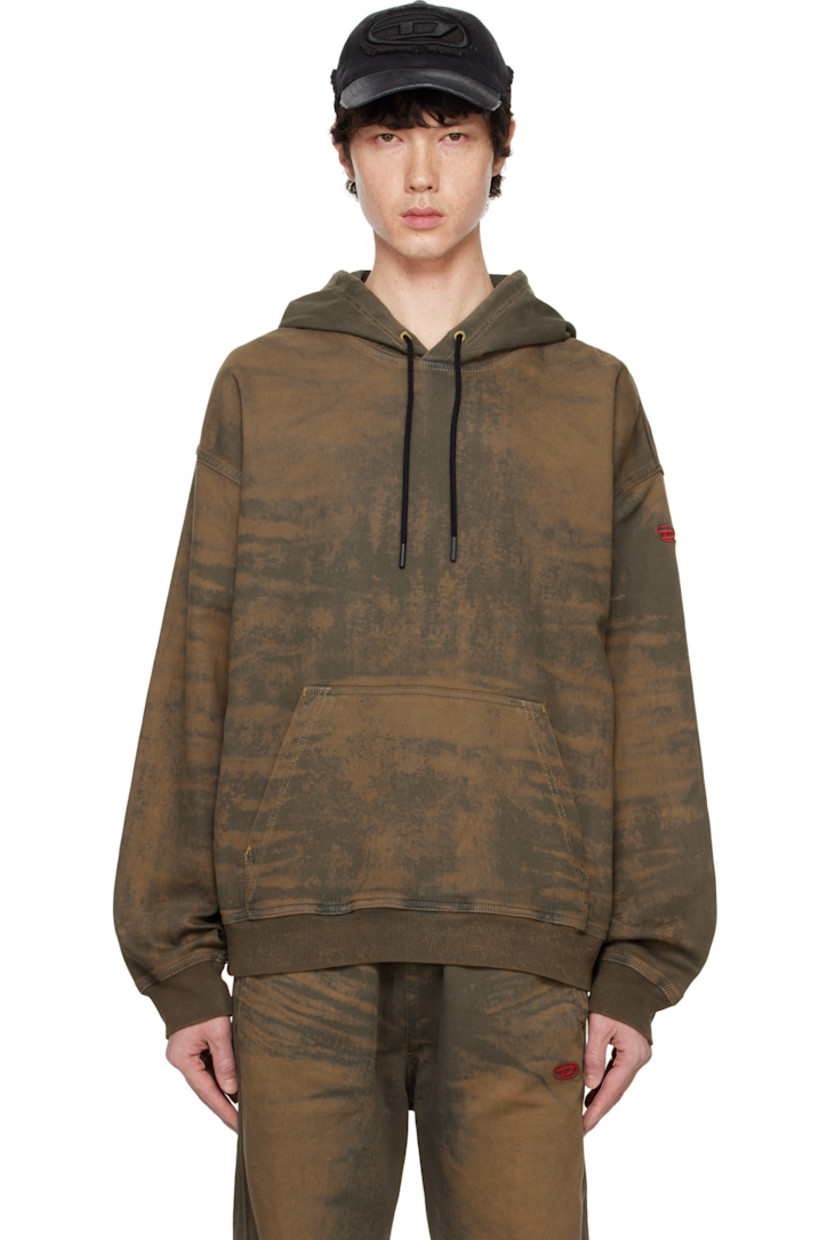Stretch cotton jersey hoodie. Fading throughout.

· Drawstring at hood
· Kangaroo pocket
· Rib-knit hem and cuffs
· Dropped shoulders
· Logo embroidered at sleeve 

Supplier color: Brown