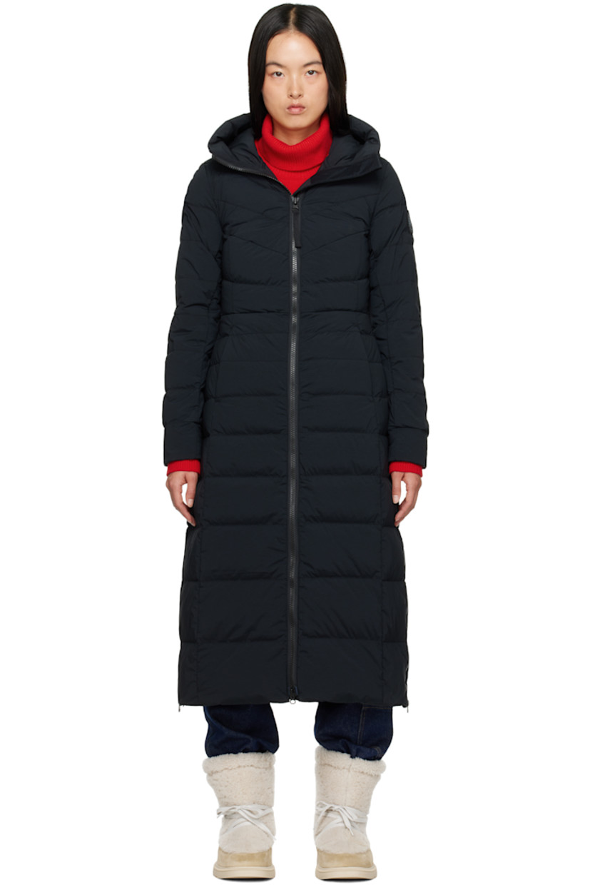 Down-filled and quilted stretch recycled nylon taffeta coat. Wind-resistant and water-repellent. 

· RDS-certified down
· Bungee-style drawstring at hood
· Funnel neck
· Two-way zip closure
· Zip seam pockets
· Zip vent at side seams
· Embroidered logo patch at sleeve
· Inset Power Stretch® jersey cuffs
· Logo-woven shoulder straps at interior
· Zip pocket at interior
· Fully lined

Supplier color: Black

Fill: 90% duck down, 10% duck feather.