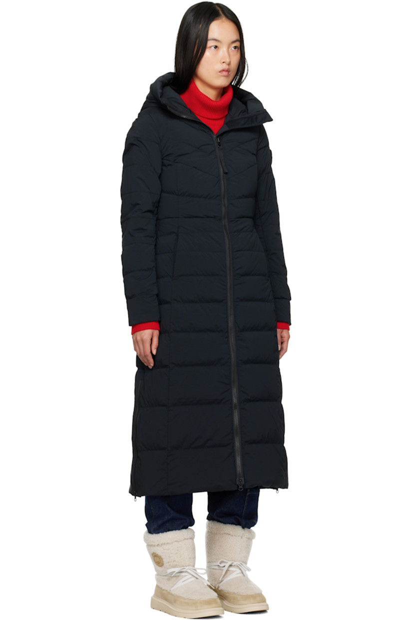 Down-filled and quilted stretch recycled nylon taffeta coat. Wind-resistant and water-repellent. 

· RDS-certified down
· Bungee-style drawstring at hood
· Funnel neck
· Two-way zip closure
· Zip seam pockets
· Zip vent at side seams
· Embroidered logo patch at sleeve
· Inset Power Stretch® jersey cuffs
· Logo-woven shoulder straps at interior
· Zip pocket at interior
· Fully lined

Supplier color: Black

Fill: 90% duck down, 10% duck feather.